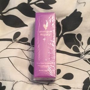 Rose water toning spritz